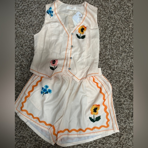 Commense vest and shorts set - Picture 3 of 7